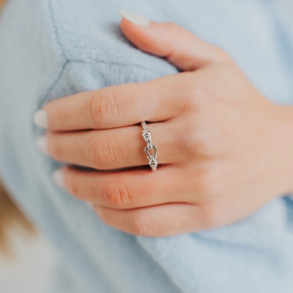 Sterling Silver Cable Ring / Petite Buckle Ring
Sterling Silver
